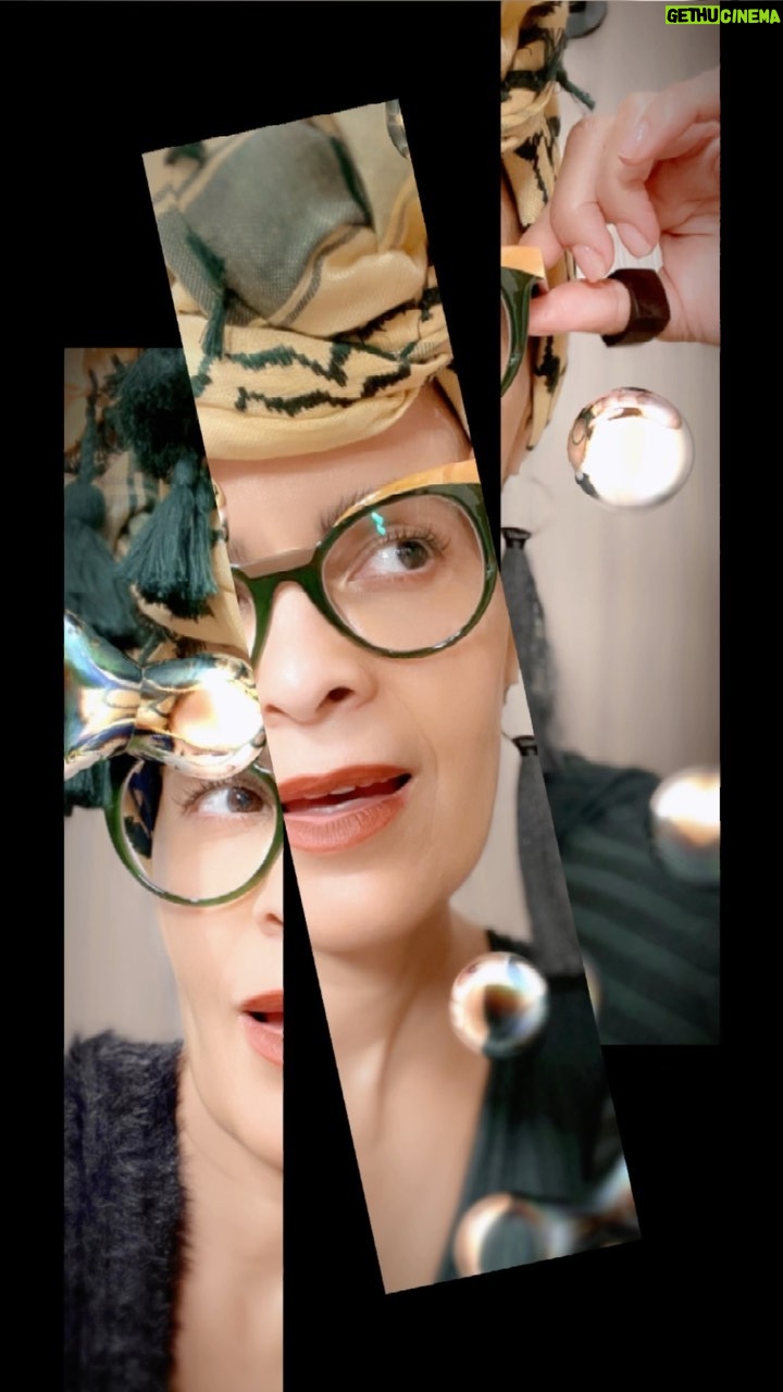 Rahvaunia - 38 Likes - One day I will learn to take my photos BEFORE dinner and I eat my lipstick off. 🤦🏽♀️ Unfortunately… last night wasn’t that day.🤪🙃💚 Happy Saturday! #wearwhatyouwant #mylewk #fashion #style #headwrap #howrahliving #lifestyle 👓 by @zeelool