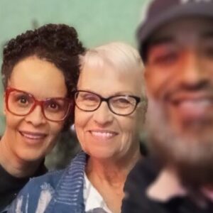 Rahvaunia Instagram - My brother’s @weswilljohn selfie skills need work… but we can see the one who is most important, very clearly. I guess that’s all that really matters. Happy Mother’s Day to my mom, all the moms (here and transitioned) and all those who MOTHER others. #happymothersday2023 💛💫🌻