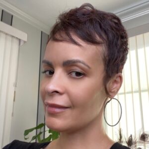 Rahvaunia Instagram - • Shorty or Whatever • Look whose back? For a pit stop before the baldie 😆😆😆 Thanks @reinab_bossy for fixing the huge patch I cut out of the back of my head. She, her, me was scalped. The rest had to go! You always work your magic! 💫 #shorthairdontcare #reinadiddat #igotwigsondeckforacting 😉