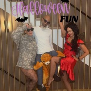 Rahvaunia Instagram - We decided to wing this and take a stab at it (pun intended) Listen, my wings wanted to wing and NOT stay on or whatever… but we had a blast!!!! #siblingfun #siblings #dancingsiblings #johnsonfamily #woogiejiggychallenge #woogiejiggy #prehalloweenfun