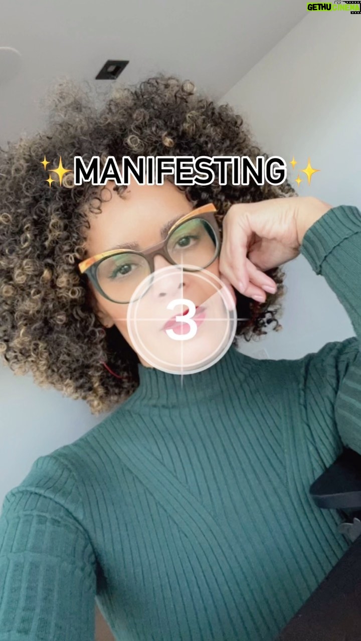Rahvaunia - 45 Likes - • MANIFESTING • Some days we need a little motivation and a gentle reminder. You are ✨✨✨ #motivation #believe #manifest #youare #howrahliving
