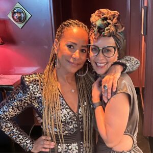 Rahvaunia Instagram - ✨ SOUL SISTER ✨ When you meet someone you’ve admired from many miles apart and many years later. Then you link up and the connection is magical. As if it were ordained that the lives would connect according to God’s plan. Thank you for being you Sister Friend and Dance Pahtnah! 💃🏽❤️ #pressure