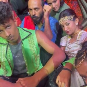 Raj B Shetty Instagram - DKD ಸ್ಟೇಜಲ್ಲಿ ಟೋಬಿ ಹವಾ!
#DanceKarnatakaDance7 #ZKReels #ZeeOnTheGoReels #ZeeKannada #BayasidaBaagiluTegeyona