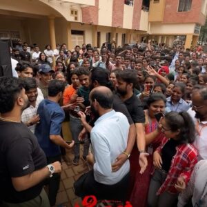 Raj B Shetty Instagram - ನೀವು ತೋರಿದ ಈ ಸಿಹಿ ಸ್ವಾಗತಕ್ಕೆ ನಮ್ಮ ಮನದುಂಬಿದೆ 😊
Thank you Belagavi ❤️🙏