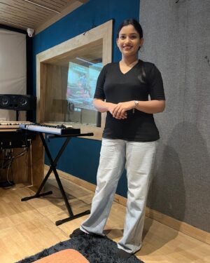 Rajeshwari Kharat Instagram - Dubbing Shubbing 😋

#love #rajeshwarikharat #allnew #comingsoon #foryou