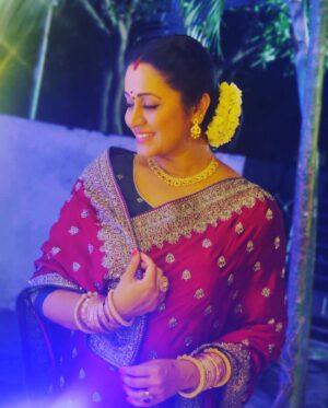 Rajshri Nair Instagram - Maheshwari Devi, a journey for the past 2 years in ‘Intiki Deepam Illalu’came to an end for me due to health issues. One of the beautiful experiences working with an amazing team. Am really goin to miss all of u. Thank you audience all the love received towards me and my character❤️❤️❤️❤️❤️🙏🏽🙏🏽🙏🏽
