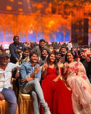Rajshri Nair Instagram - And some more from last night with my beautiful team…❤️❤️❤️❤️❤️