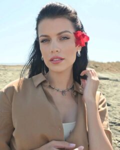 Actress Ralitsa Paskaleva HD Instagram Photos and Wallpapers September 2022