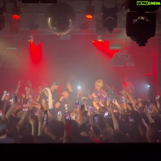 Ralph - 11.3K Likes - : New single 🥷🔥
"Get Back ft. JUMADIBA & Watson"
ジュマとワトソンと曲出しました!
LIVEは全員で爆踊りお願いします🏄♂️💦
MVはBIOのリンクから🥷🥷🥷
2人共ありがとう
@jumadiba_assaji @imwatoson
📷: @mochizukikeigo
👔: @floccinaucinihiliqilification