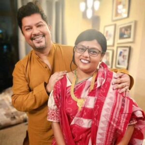 Ram Kamal Mukherjee Instagram - Celebrating togetherness... with someone I love the most! Need your love and blessings. 
Happy Anniversary @mukherjeesarbani ❣️

😘🧿🧿🧿🧿😘