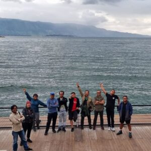 Ramon Y. Tungka Instagram - :
19 tahun bukanlah waktu yang singkat untuk berproses berliku bertumbuh bijak. Seperti ungkapan Uda @ricky_jalanjalan salah satu fotografer senior @natgeoindonesia bahwasanya menjelang kepala 2 adalah usia yang sedang ranum, sedang gesit-gesitnya. 

Membentang alam raya panggung pengembaraan dan pembelajaran. Selamat merayakan hidup dan bertumbuh bijak di era baru penjelajahan: Merayakan Pusparagam Kehidupan. 

Teruslah menjelajah menjemput ilmu pengetahuan dan menyala lebih terang untuk planet ini dan manusianya!

Selamat berulang tahun ke 19, Sobat Bumi & Kawan Jalan! National Geographic Indonesia.