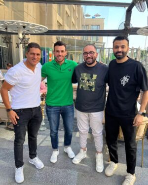 Ramy Radwan Instagram - الغاليين المحترمين 
#قاعدة_حلوة #ناس_حلوة