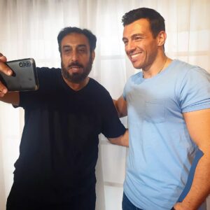 Ramy Radwan Instagram - لولاش قلبي مايوعاش طول عمره اهو عاش عيشة الدراويش
يا بنات فاتنات ما بلاش لا النظرة تاخدني فلحظة طيش
ياما فيكم بيض و قمارة و خفيفة الدم سمارة
زغللتو يا خلق عنيه
ماتحنوا شويه عليا
أنا خايف أوي على قلبي
 يطاوعكوا ما يرجعليش
ووووووييييي
#حسام_حسني 😍🕺