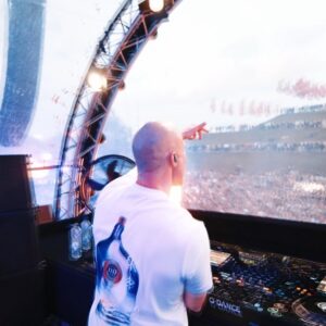 Ran-D Instagram - LEGENDARY DAYS WITH HARD DRIVER IS COMING YOUR WAY THIS THURSDAY! 🤯 HOW MUCH DO YOU WANT IT?! 🔥🔥🔥🔥🔥