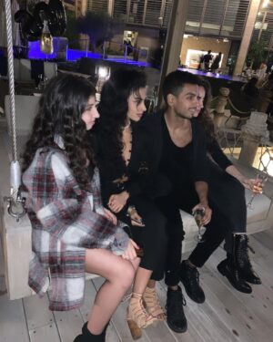 Rana Roy Instagram - Dubai 💜👋🏽😘
