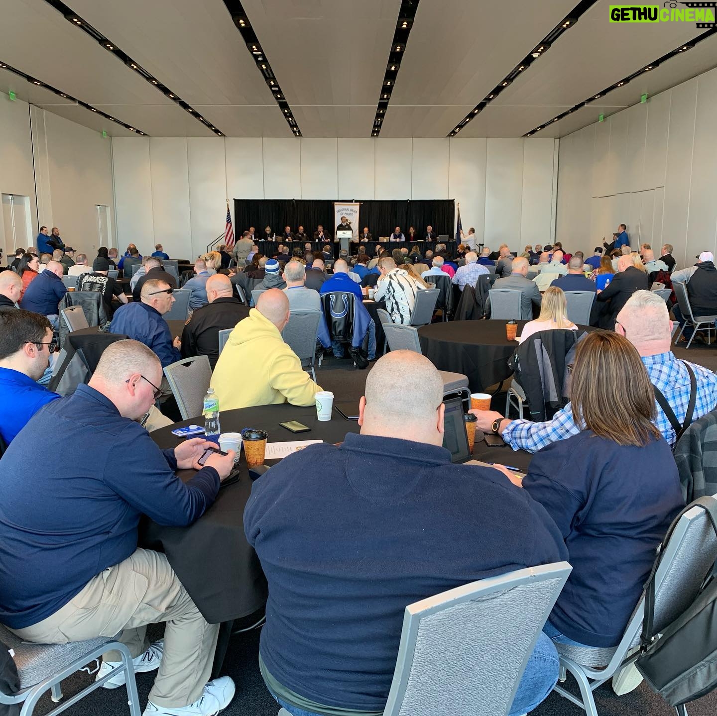 Rand Paul - 2.4K Likes - This morning I was honored to address the Kentucky Fraternal Order of Police in Owensboro. The people who make up the FOP are true heroes that keep our communities safe.