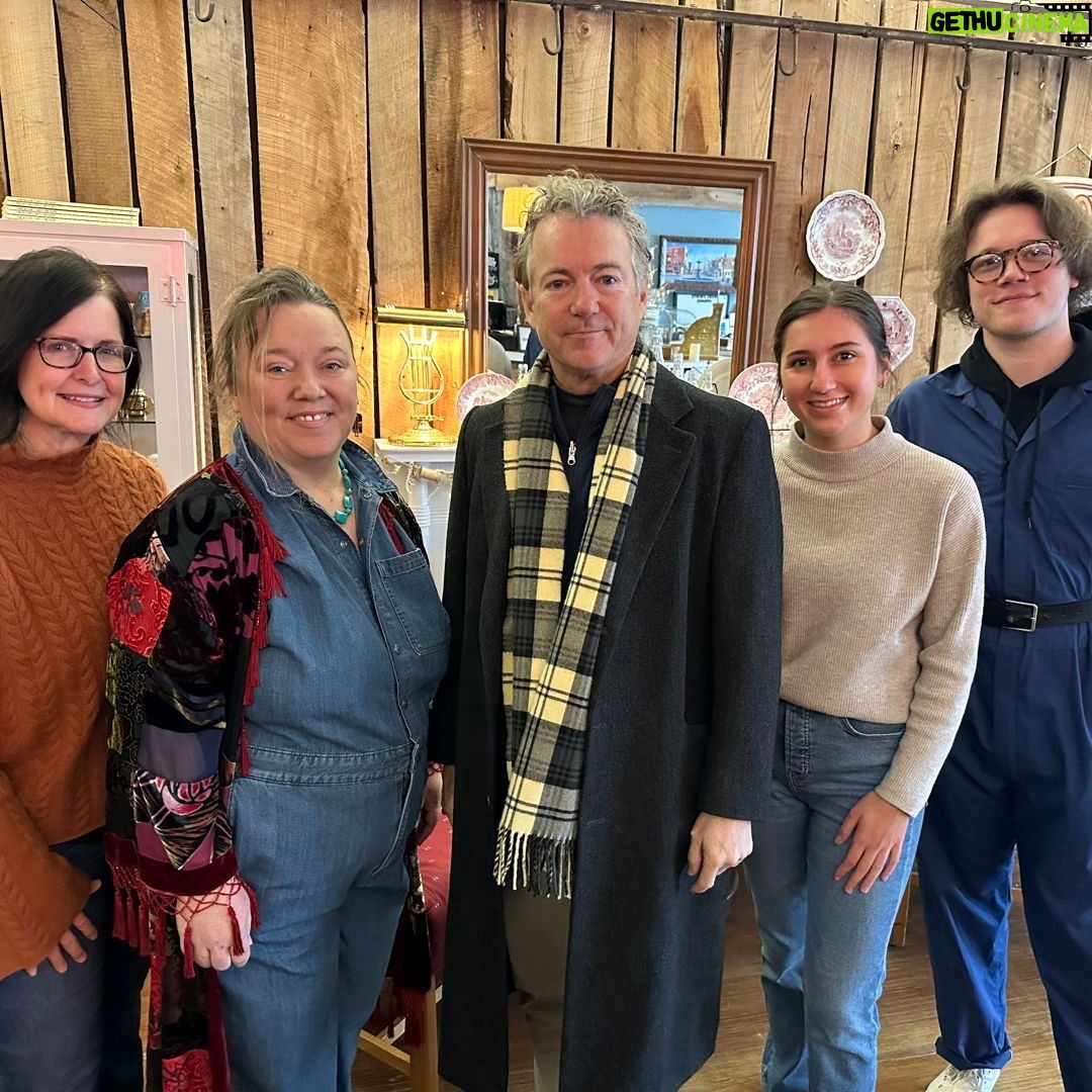 Rand Paul - 3.5K Likes - Stopped by @theroostlatonia in Latonia, KY this morning for coffee and breakfast with friends and supporters. It’s such a great space for community gatherings. Thank you for your hospitality!