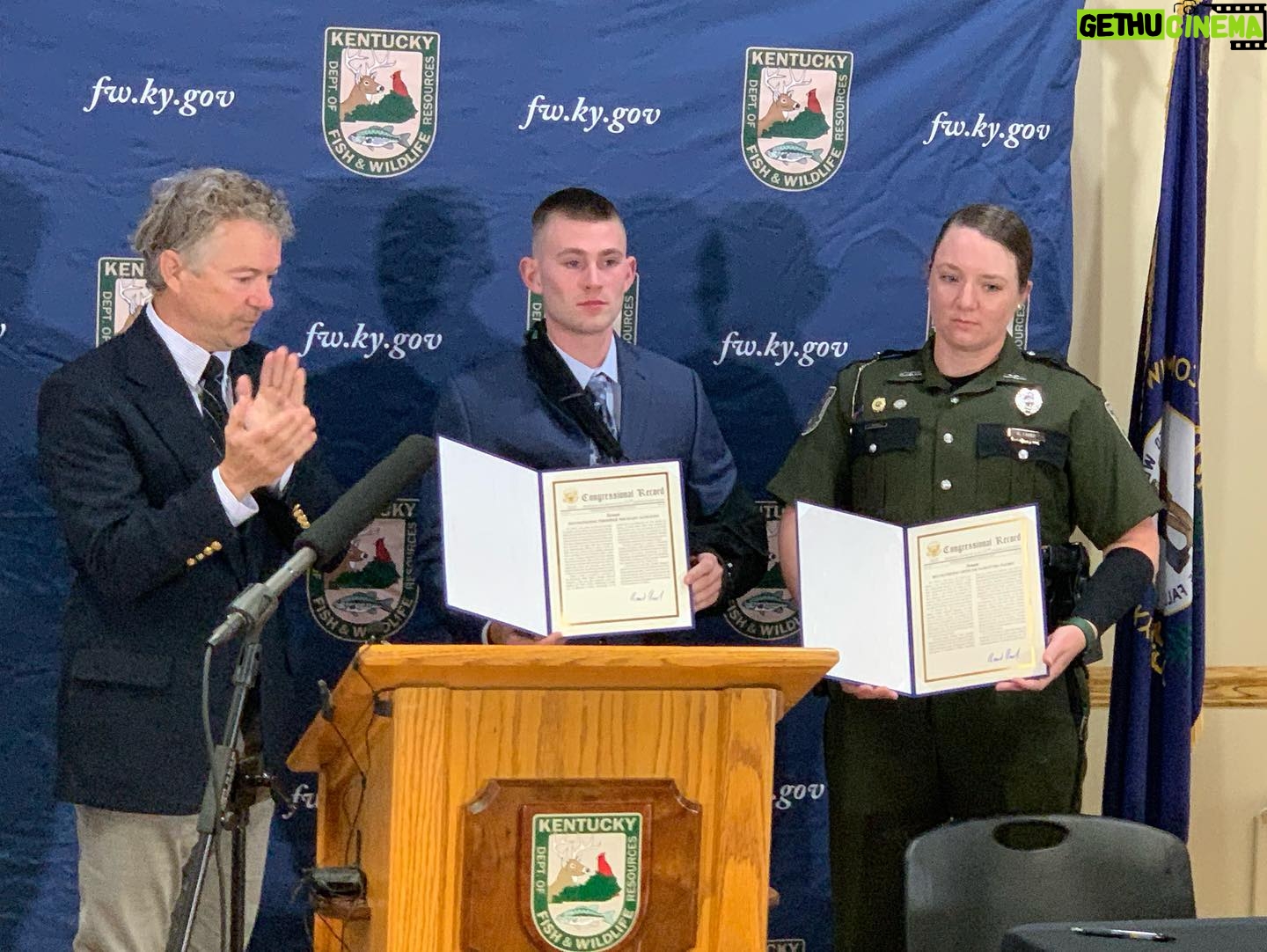 Rand Paul - 3.6K Likes - This morning, I presented two officers with a Congressional record for their valiant efforts when the @ky_state_police trooper was shot 3X in the back and a @kyfishwildlife officer came to his rescue.
These brave LEOs and so many others deserve our recognition and praise!