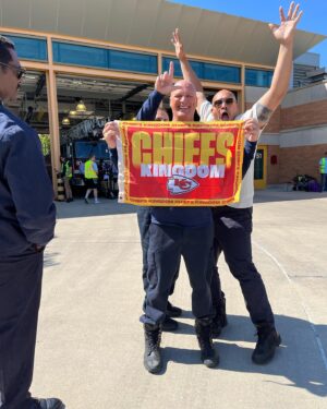 Randy Flagler Instagram - Let’s go @Chiefs ! #RedFriday @rmhckc #ChicagoFire