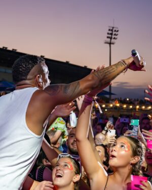 Randy Malcom Instagram - Mi gente de Almería me robó el corazón #DemasiadoEuropeTour 

📸: @iamcumbapr 

#RandyMalcom #Rikix #ElCubanoEnAlmeria #GDZ