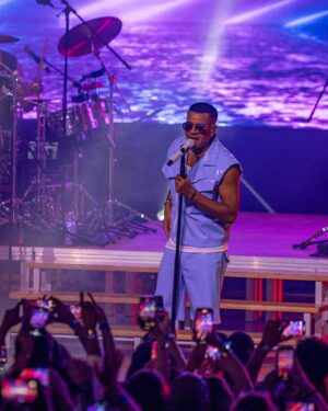 Randy Malcom Instagram - ¡Zürich qué noche tan especial! Me llevo #Demasiado cariño después de esta presentación 🎤 😎 🔥🫀🇨🇭

📸: @iamcumbapr 

#GenteDeZona #GDZ #RandyMalcom #ElCubano #ElCubanoEnZürich