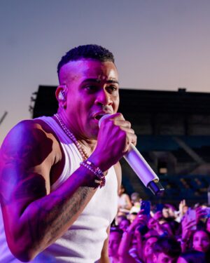 Randy Malcom Instagram - Mi gente de Almería me robó el corazón #DemasiadoEuropeTour 

📸: @iamcumbapr 

#RandyMalcom #Rikix #ElCubanoEnAlmeria #GDZ