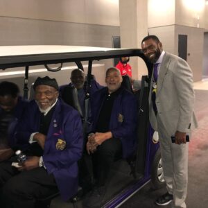 Randy Moss Instagram - @criscarter1965 Jake Reed and myself catching up on ol times!!A few Purple People EATERS I ran into!!#legends#skol