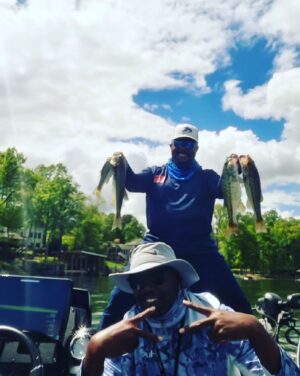 Randy Moss Instagram - U humbled me very well @arnezjcomedy_  4-0......so I had to come back out.@jonestimothy1516  knew how I was feeling because both of u guys SHOWED out!Great day to be out!!Tim and arnez ♥️♥️♥️♥️♥️♥️#lakenorman#memories