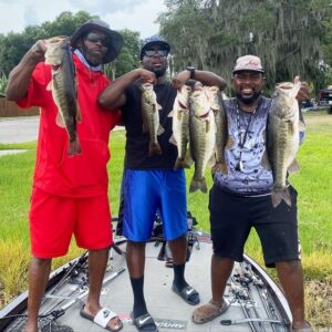 Randy Moss Instagram - @tpbass2bass @lipripper863 @aricford Rod &Austin Thank u all for a wonderful time.Clean and safe fun!!@tpbass2bass GOD kept blowing ur boat in the vicinity of ours!!GOD would only push his boat towards ours when a fish was caught LOL!!🤣🤣🤣🤣🤣🤣 Nothing but ❤❤❤❤❤❤❤❤❤❤❤❤❤ fellas THANK U!!