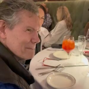 Randy Travis Instagram - Happiest Birthday Randy Travis! Everyone wish him a happy birthday below! 🥳👇🏻