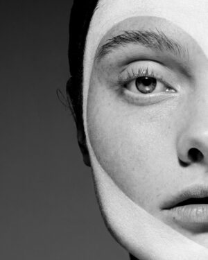 Rankin Instagram - Heart for a Heart. 
@georgiehobday for @the_bhf back in 2017.
Hair: @nickirwinhair 
Makeup: @marcoantoniolondon
