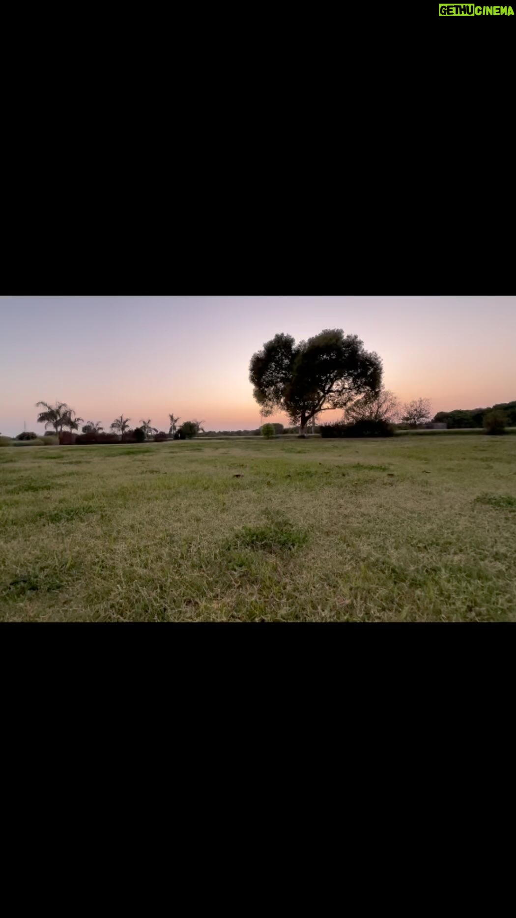 Ranvir Shorey - 2.2K Likes - चित्रकार ही नहीं, ध्वनिकार भी।❤️ #nature