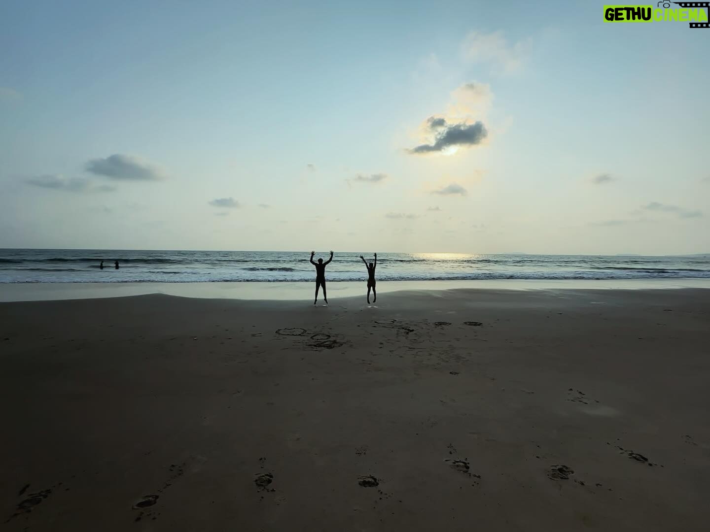 Ranvir Shorey - 2.3K Likes - Spring break with offspring. Sun, sea ān surf! š