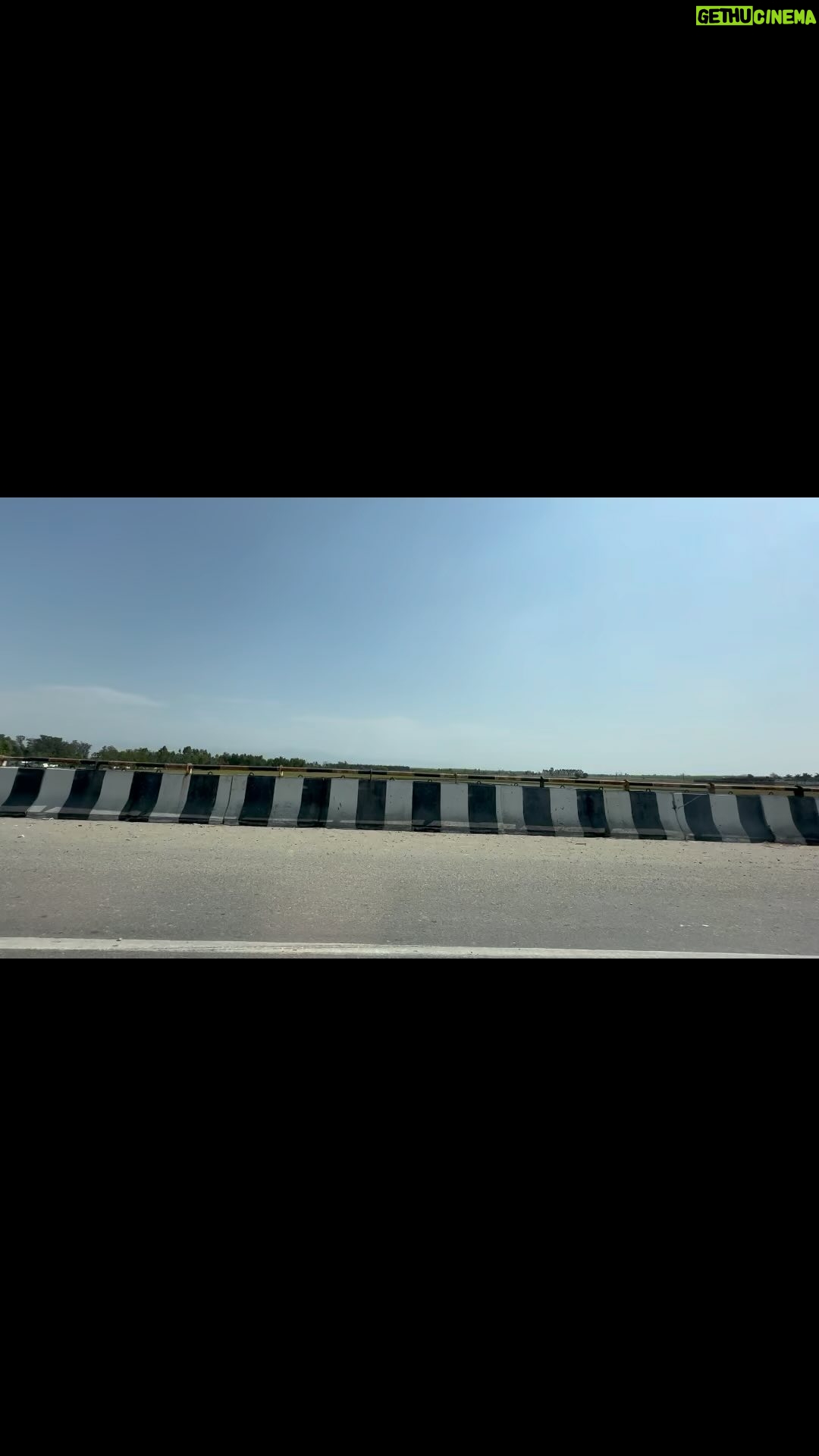 Ranvir Shorey - 3K Likes - On the highway this #Sunday, road trippin’ across my beloved Jambudweep. 🤟🏽 #India #travel #adventuresofanactor #shootlife