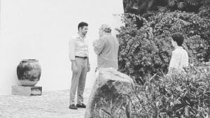 Raphael Alejandro Instagram - Go see the newest episode of #acapulcotv, Episode 9 of Season 2 that you can watch on @appletvplus!!! And remember, if you’re looking for a fortune, you don’t find the bird, the bird finds you! 😜

————————————

Nuevo episodio de #acapulcotv segunda temporada y puedes verlo en @appletvplus.
Recuerda, no busques al pájaro 🦅 el pájaro 🦅 te encontrará 🤣🤣🤣😂😂😂😂😎👊