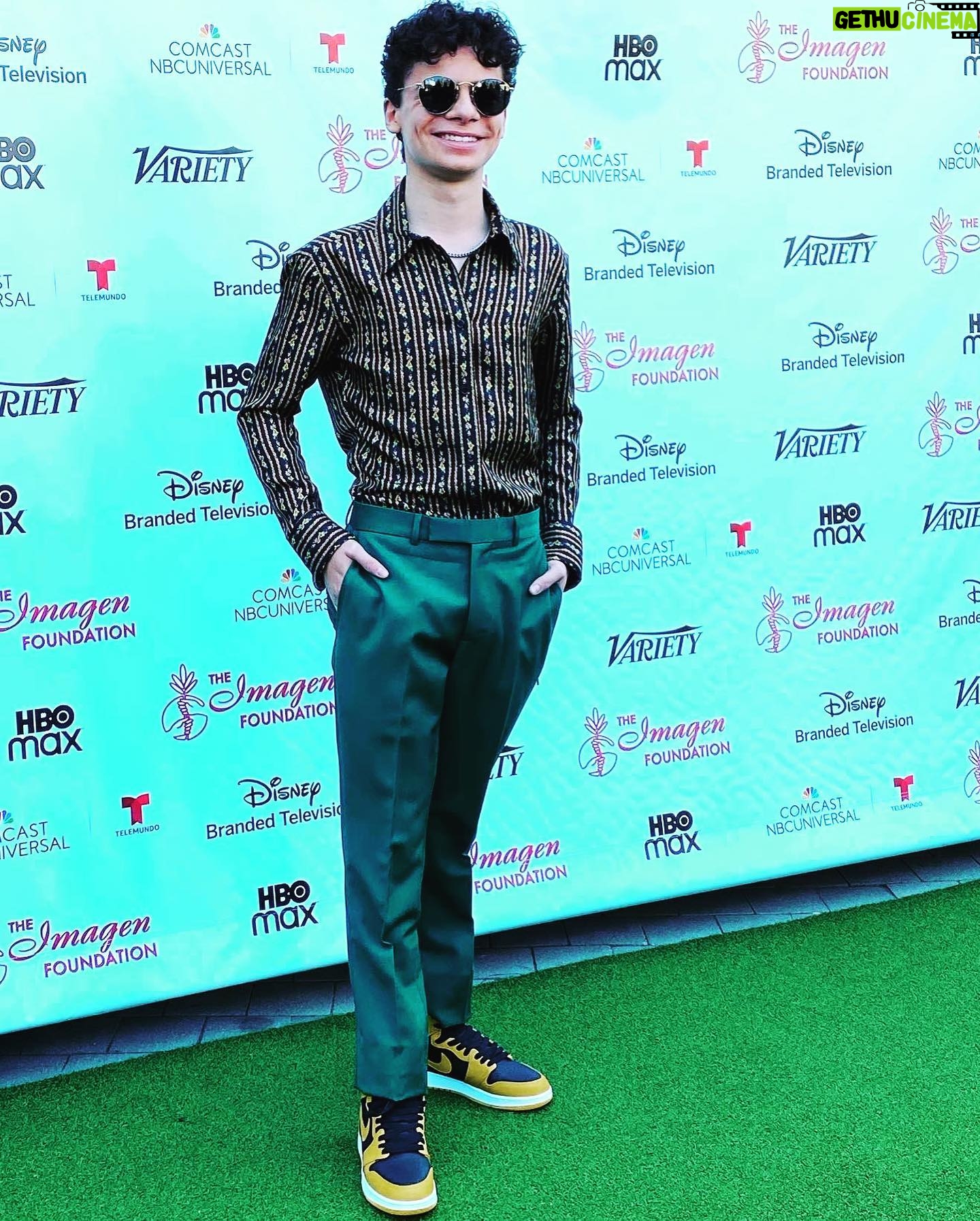 Raphael Alejandro - 5.9K Likes - It was my first time at the @imagenfound awards, and it was so amazing to be surrounded by such awesome talent!! I am so grateful to be part of a wonderful event that is dedicated to representing and uplifting fellow Latina/Latino/Latinx voices!!
Muchas Gracias por darme la oportunidad de hacer parte de esta hermosa celebración 🙌🙌🙌❤️❤️😎😎
a Big thank you to @disneychannel @disneybrandtvpr @jillfritzopr @mrenriquemelendez @atlasentertainment @the_youth_manager @foundationmediapartners @billyobillyo @beach.breezes @paradigmtalentagency @jenjen2010 @erinedunlap #bunkdseason5 🙏🙏🎉🎉😎😎🤟🤟❤️❤️