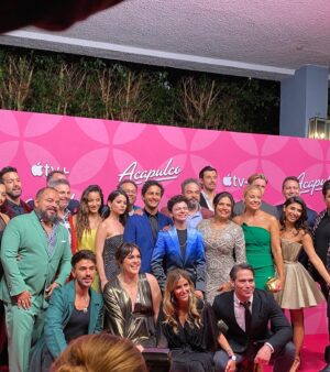 Raphael Alejandro Instagram - Las Colinas here we come! Back again for season 3! Can’t wait!
🌞😎😎🌞 @appletvplus @lionsgatetv @3pas_studios @sinsentidofilms 🙌🙌
Big thanks to @deadline @jillfritzopr @foundationmediapartners @billyobillyo @beach.breezes @atlasentertainment @the_youth_manager @paradigmtalentagency @jenjen2010 #acapulcotv 🌞🌞😎😎🌞🤟