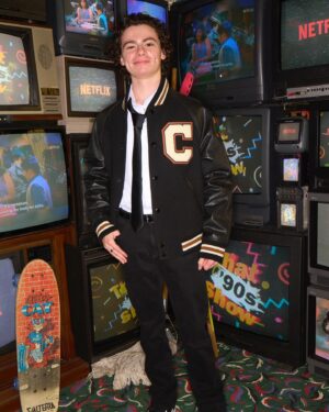 Raphael Alejandro Instagram - That 90s Show Part 2 Premiere Party
#blasttothepast 
#netflix 
#arcade