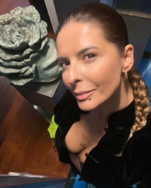 Raquel Loureiro Instagram - Boa noite e ótimo feriado! Quem vai para a praia amanhã ?