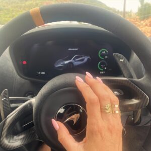 Raquel Loureiro Instagram - A @mclaren is always a good idea!
What a day full of bombs!!!!💣 🙌🏼