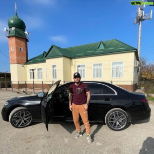 Rasul Albaskhanov Instagram - Ассаламу |алайкум ,
Подарок от Главы ,
Чеченской Республики ,
Рамзана Ахматовича Кадырова !
Для меня Бесценный !
РАВНЫХ НЕТ НА ДАННОЕ ВРЕМЯ !
ЕДИНСТВЕННЫЙ ГЛАВА !
Который успевает везде и во всем !
ДАЛА САГ|А ДОЙЛА ,
АХЬ ДЕЛЛА СОВГ|АТ , @ya_pomoshnik_kra_95 💪🏻
АЛЛАХ| РЕЗА ХИЛА ,
СА БИН ЛАРАМАН !
ДАЛА ТАХАН САННА ,
МОГУШ МАЬРША ЛАТТА ВОЙЛА ХЬО !
НОХЧИ КЪОМАН МАХКАН !
ЛАРАМЕ ПАЧЧАХЬ ! ✊🏻
#ДАЕТ#ЗАБИРАЕТ#ВСЕВЫШНИЙ#
#АЛХЬАМДУЛИЛЛАХ|#