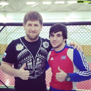 Rasul Albaskhanov Instagram - 04.03.2015__ 📸
С одним из лучших , в Мире ! 
Рамзан АХМАТОВИЧ , ДАЛА МОГУШ МАЬРША ,
ЛАТТО ВОЙЛА ХЬО , НОХЧИ КЪОМАН !#МИР#ВОВСЕМ#МИРЕ#KRA#💪🏻✊🏻