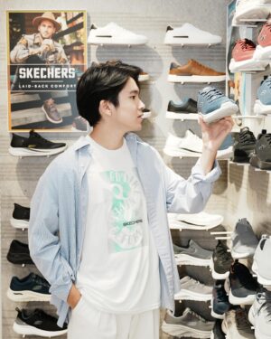 Ratanaumnuayshai Boonyakorn Instagram - เปิดแล้ววันนี้ Skechers สาขาเซ็นทรัลนครปฐม ชั้น G มีทั้งสายออกกำลังกายและสายไลฟ์สไตล์ @skechersth

#centralnakhonpathom #skechersCMG #skechersTH