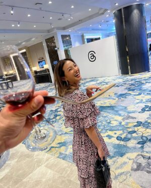 Ratchanont Suprakob Instagram - 🍷 👠 😂