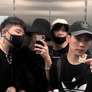 Ratchapat Worrasarn Instagram - 30 ปีที่ผมฝึกคนนี้มากับมือ ขอให้มีความสุข เลิกติสแตก ถือว่าขอ 🤘🏻🎊🎂 
#30thhappywarday