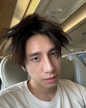 Ratchapat Worrasarn Instagram - ผมไม่ว่าง ผมยุ่ง ผมยุ่งจริงนะ 😂