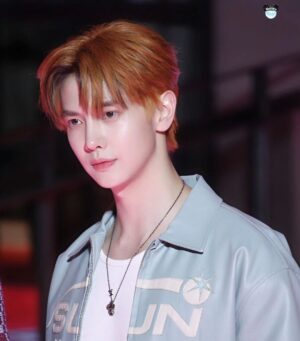 Ratchata Pichetshote Instagram - orange mode 🟧
#EMSPHERExMchoice