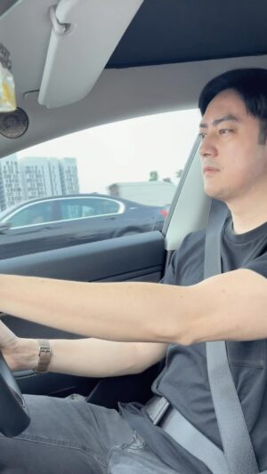 Rattapoom Toekongsap Instagram - ขับรถไปเอาวัวมาทำอาหารกันครับ555 ฝากติดตามในTikTok กันด้วยนะครับ