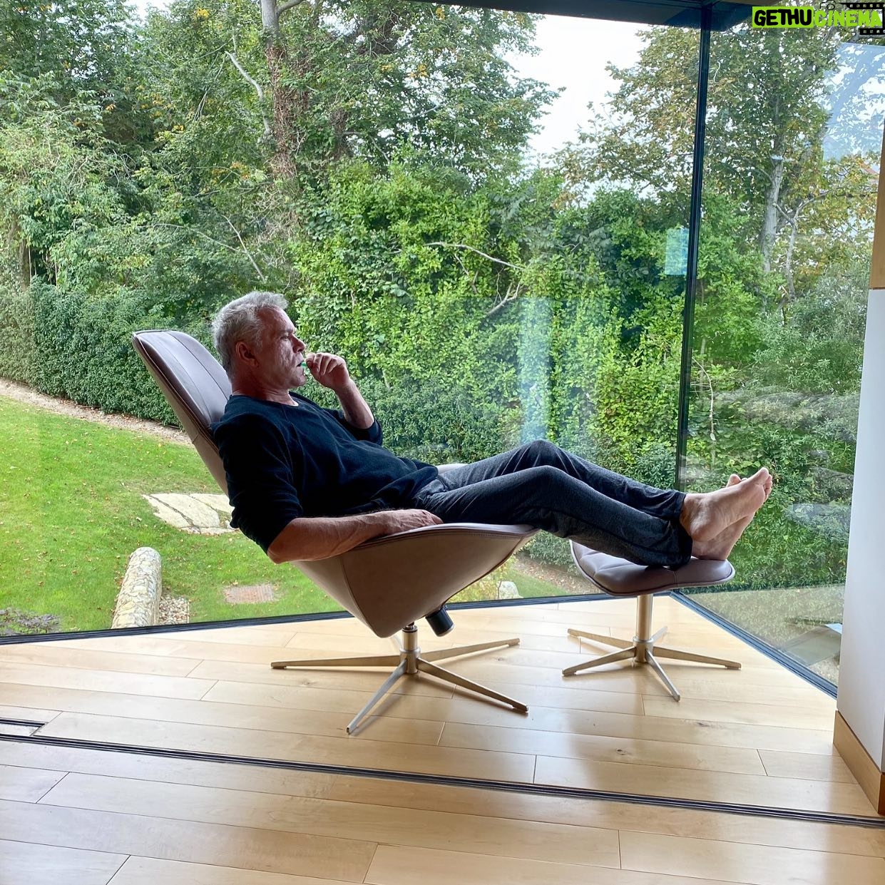 Ray Liotta - 19.1K Likes - In Ireland thinking about the movie I’m now filming “COCAINE BEAR”