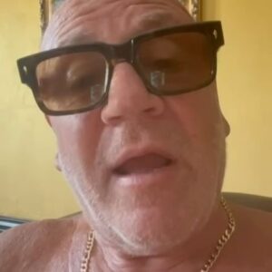 Ray Winstone Instagram - “NIGHTMARE IN FRANKFURT 🏴󠁧󠁢󠁥󠁮󠁧󠁿🙏”